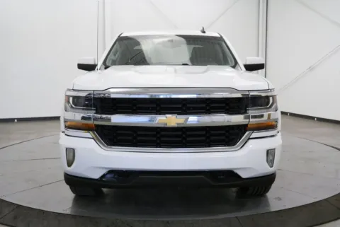 Photos of 2017 Chevrolet Silverado 1500 LT for sale in Waverly, OH at Hometown Chevrolet