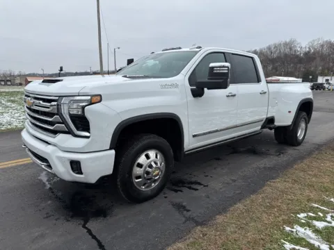 Another view of 2024 Chevrolet Silverado 3500HD High Country for sale in Waverly, OH at Hometown Chevrolet