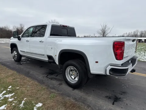 More photos of 2024 Chevrolet Silverado 3500HD High Country at Hometown Chevrolet, OH