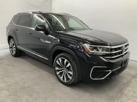 Black 2022 Volkswagen Atlas 3.6L V6 SEL Premium R-Line for sale in Waverly, OH