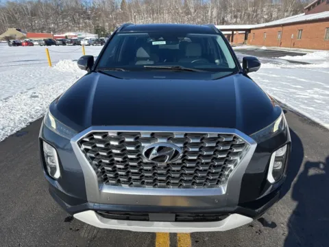 Photos of 2021 Hyundai Palisade Limited for sale in Waverly, OH at Hometown Chevrolet