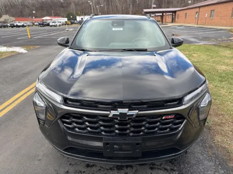 Photos of 2024 Chevrolet Trax 2RS for sale in Waverly, OH at Hometown Chevrolet