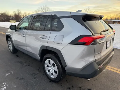 More photos of 2022 Toyota RAV4 LE at Hometown Chevrolet, OH