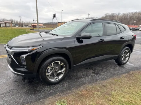 Another view of 2026 Chevrolet Trax LT for sale in Waverly, OH at Hometown Chevrolet