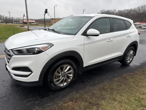 Another view of 2017 Hyundai Tucson SE for sale in Waverly, OH at Hometown Chevrolet