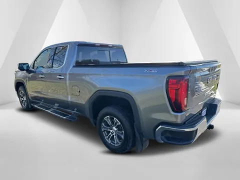 More photos of 2020 GMC Sierra 1500 SLT at Hometown Chevrolet, OH