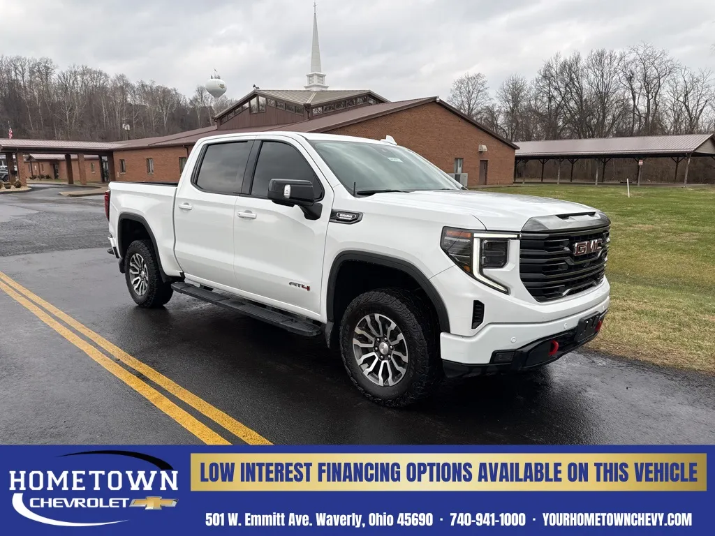 2023 GMC Sierra 1500 AT4's photo