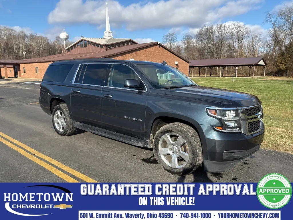 2019 Chevrolet Suburban LT's photo