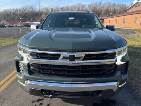 Photos of 2026 Chevrolet Silverado 1500 LT for sale in Waverly, OH at Hometown Chevrolet