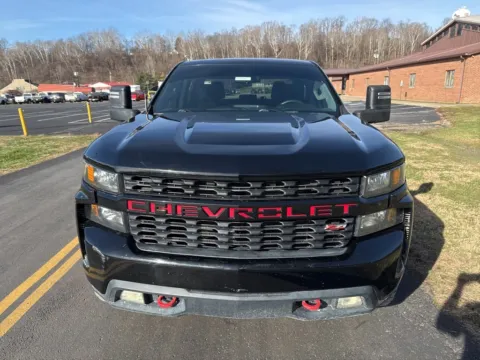 Photos of 2019 Chevrolet Silverado 1500 Custom Trail Boss for sale in Waverly, OH at Hometown Chevrolet