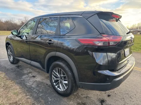More photos of 2024 Nissan Rogue S at Hometown Chevrolet, OH