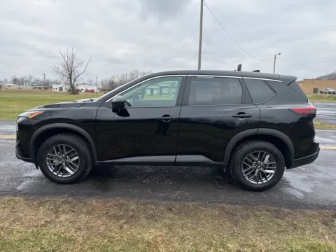 More photos of 2024 Nissan Rogue S at Hometown Chevrolet, OH