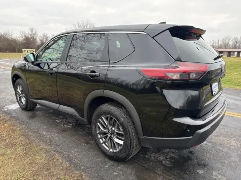 More photos of 2024 Nissan Rogue S at Hometown Chevrolet, OH