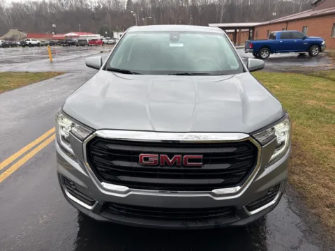 Photos of 2024 GMC Terrain SLE for sale in Waverly, OH at Hometown Chevrolet