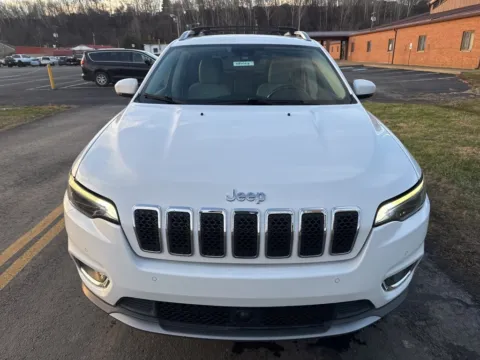Photos of 2020 Jeep Cherokee Limited for sale in Waverly, OH at Hometown Chevrolet