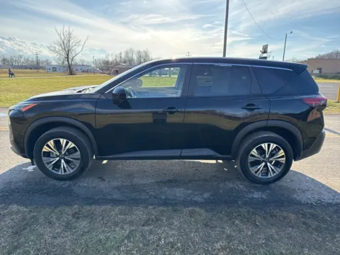 More photos of 2023 Nissan Rogue SV at Hometown Chevrolet, OH