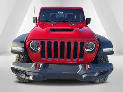 Photos of 2023 Jeep Gladiator Mojave for sale in Waverly, OH at Hometown Chevrolet