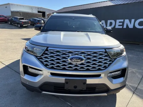 Photos of 2020 Ford Explorer Platinum for sale in Waverly, OH at Hometown Chevrolet