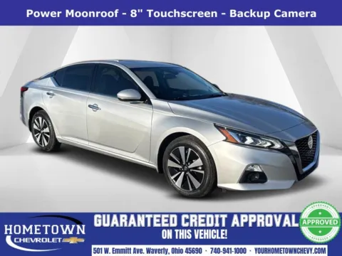 Silver 2019 Nissan Altima 2.5 SV for sale in Waverly, OH