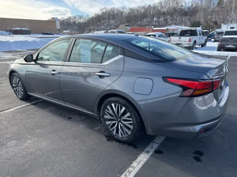 More photos of 2024 Nissan Altima 2.5 SV at Hometown Chevrolet, OH