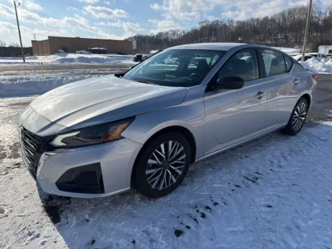 Another view of 2024 Nissan Altima 2.5 SV for sale in Waverly, OH at Hometown Chevrolet