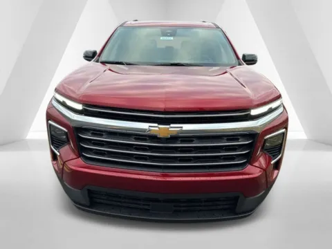 Photos of 2026 Chevrolet Traverse LT for sale in Waverly, OH at Hometown Chevrolet