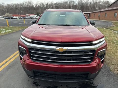 Photos of 2026 Chevrolet Traverse LT for sale in Waverly, OH at Hometown Chevrolet