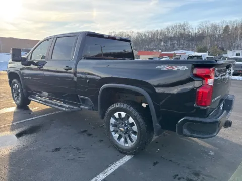 More photos of 2022 Chevrolet Silverado 2500HD Custom at Hometown Chevrolet, OH