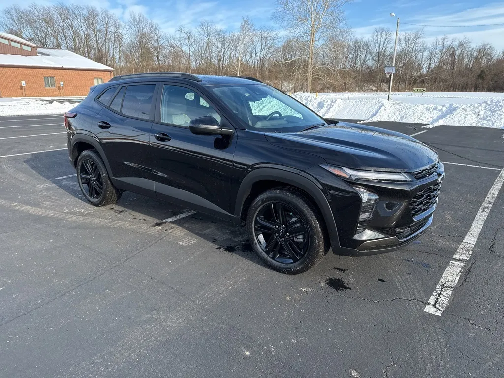 Black 2026 Chevrolet Trax ACTIV for sale in Waverly, OH