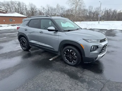 Gray 2023 Chevrolet TrailBlazer LT for sale in Waverly, OH