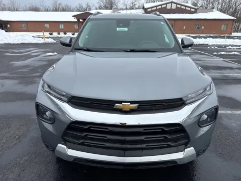 Photos of 2023 Chevrolet TrailBlazer LT for sale in Waverly, OH at Hometown Chevrolet