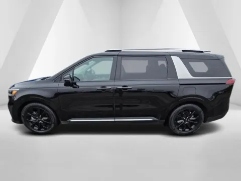 More photos of 2023 Kia Carnival SX Prestige at Hometown Chevrolet, OH
