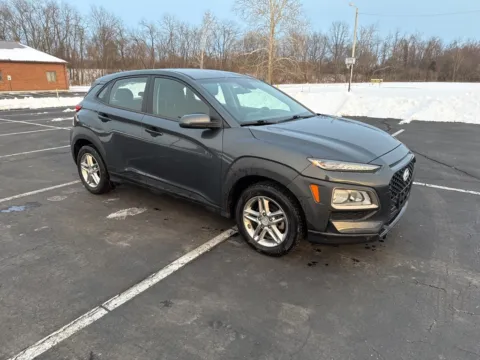 Gray 2021 Hyundai Kona SE for sale in Waverly, OH