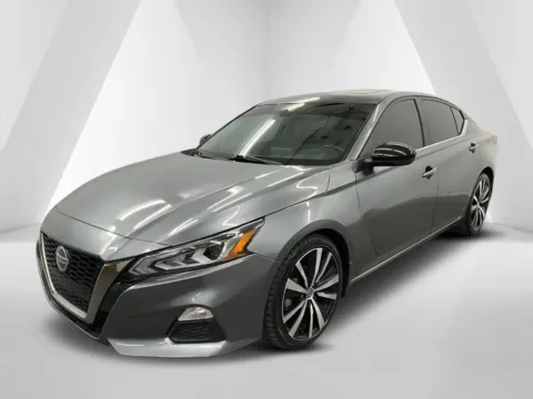 Another view of 2021 Nissan Altima 2.0 SR for sale in Waverly, OH at Hometown Chevrolet