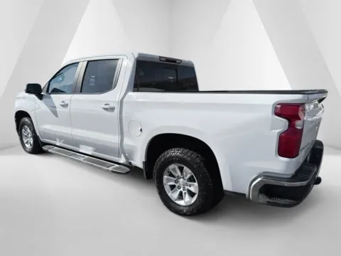 More photos of 2021 Chevrolet Silverado 1500 LT at Hometown Chevrolet, OH