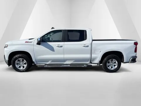 More photos of 2021 Chevrolet Silverado 1500 LT at Hometown Chevrolet, OH