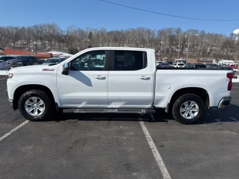 More photos of 2021 Chevrolet Silverado 1500 LT at Hometown Chevrolet, OH
