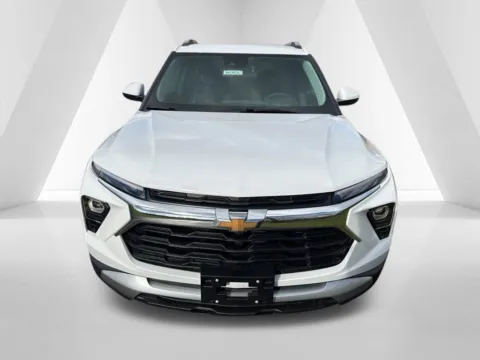 Photos of 2026 Chevrolet TrailBlazer LT for sale in Waverly, OH at Hometown Chevrolet