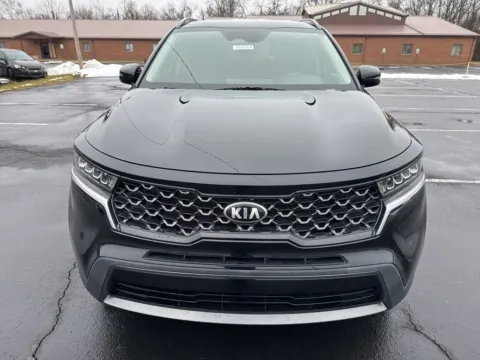 Photos of 2021 Kia Sorento S for sale in Waverly, OH at Hometown Chevrolet