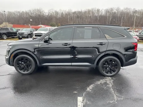 More photos of 2021 Kia Sorento S at Hometown Chevrolet, OH