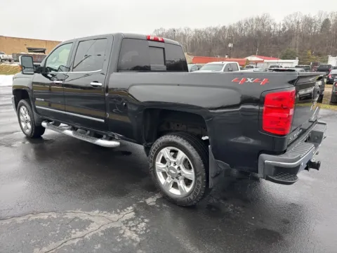 More photos of 2019 Chevrolet Silverado 2500HD LTZ at Hometown Chevrolet, OH