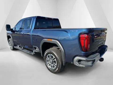 More photos of 2022 GMC Sierra 2500HD SLT at Hometown Chevrolet, OH