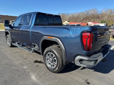 More photos of 2022 GMC Sierra 2500HD SLT at Hometown Chevrolet, OH