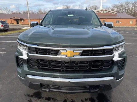 Photos of 2026 Chevrolet Silverado 1500 LT for sale in Waverly, OH at Hometown Chevrolet