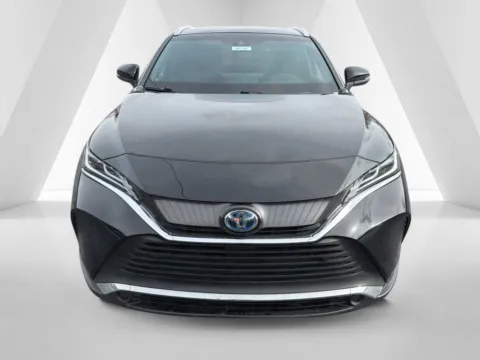 Photos of 2022 Toyota Venza XLE for sale in Waverly, OH at Hometown Chevrolet