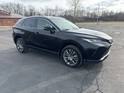 Black 2022 Toyota Venza XLE for sale in Waverly, OH