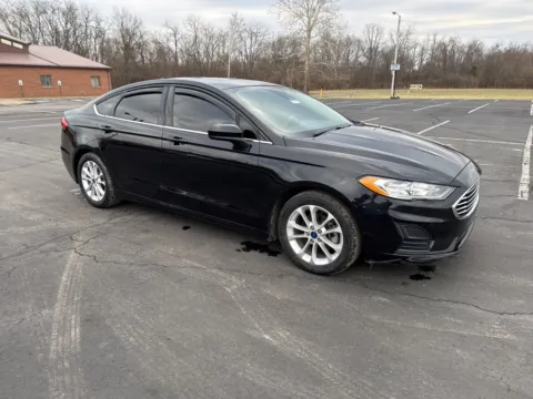 Black 2019 Ford Fusion SE for sale in Waverly, OH