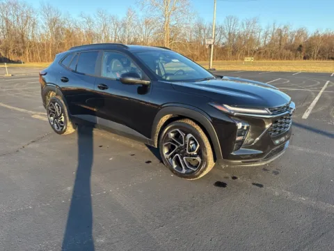 Black 2026 Chevrolet Trax 2RS for sale in Waverly, OH