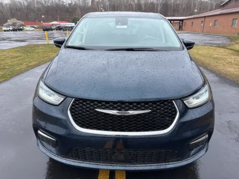 Photos of 2023 Chrysler Pacifica Touring L for sale in Waverly, OH at Hometown Chevrolet