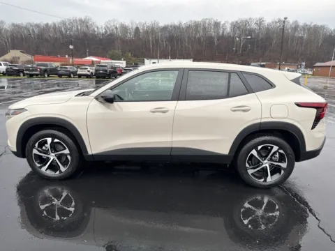 More photos of 2026 Chevrolet Trax 1RS at Hometown Chevrolet, OH